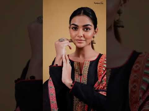 MUMTAZ ARTS PATOLA NECK & DAMAN EMBROIDERY