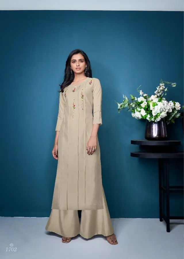 Vamika Shayna Stitched